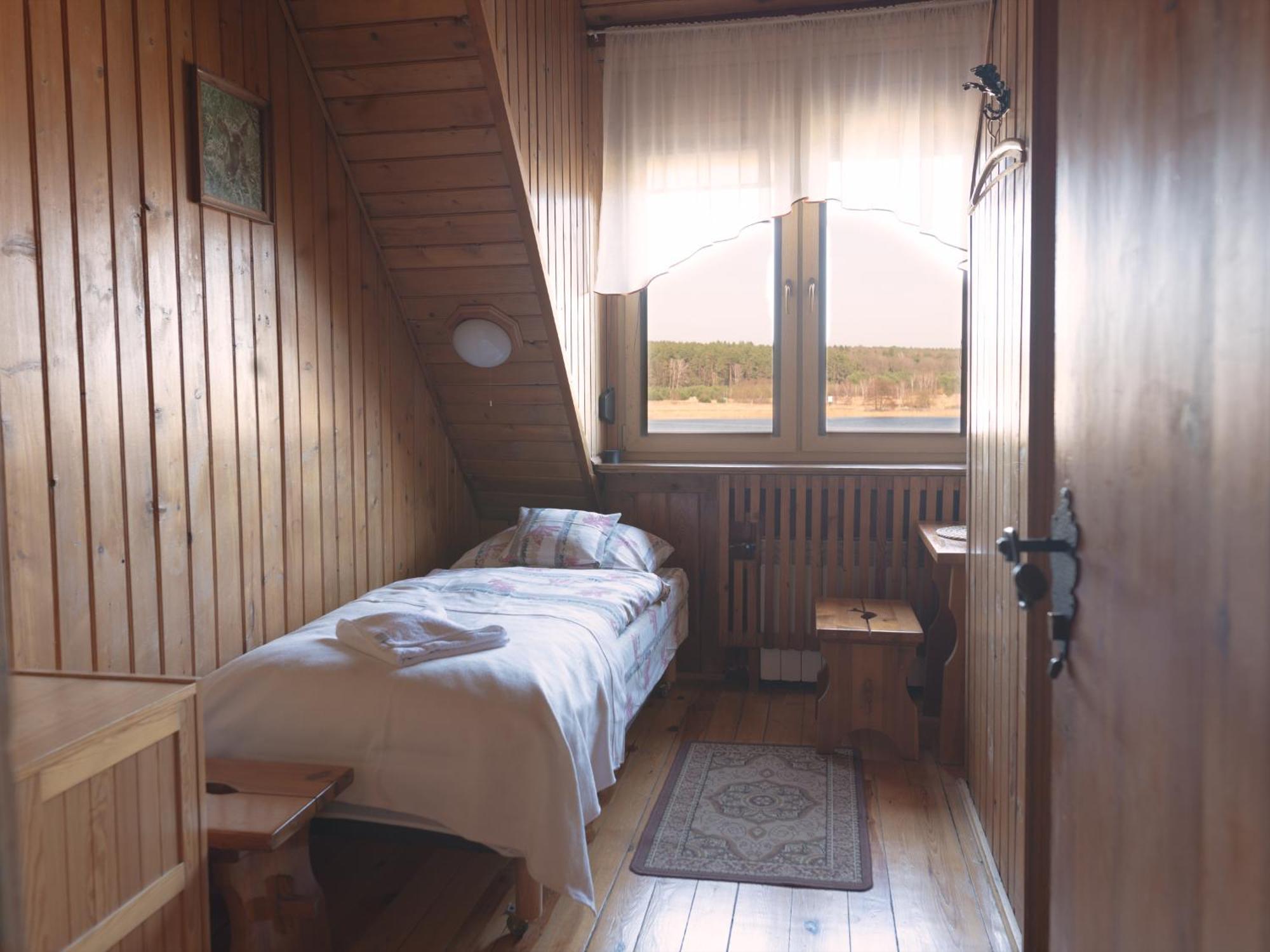 Hotel Wyrwidab Chodzież Quarto foto